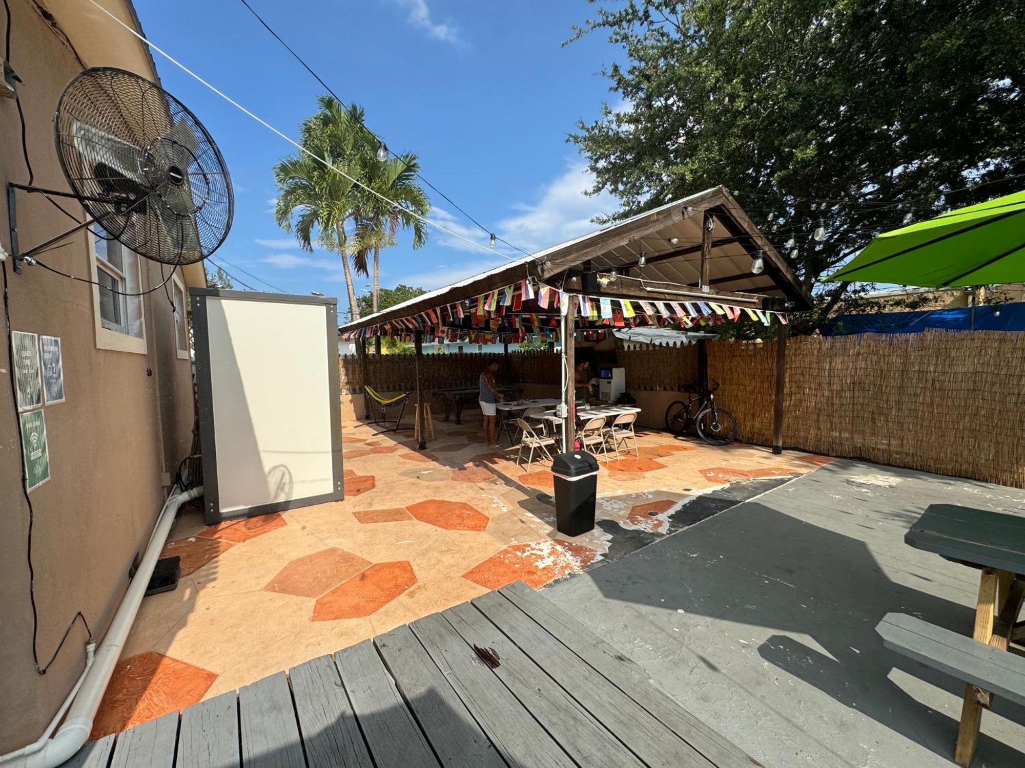 Wynwood Beds Hostel Miami Exterior foto